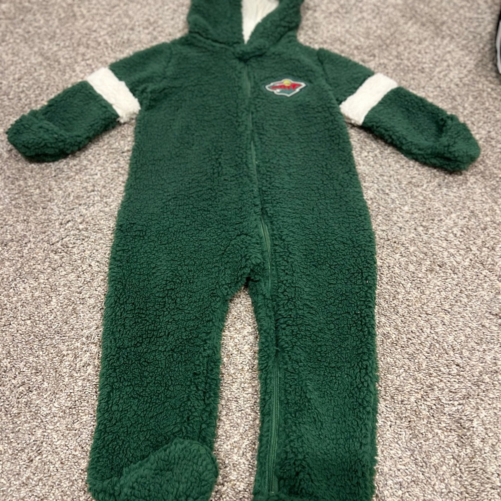 24m NHL MN WILD Green Fleece soft Sherpa One Piece